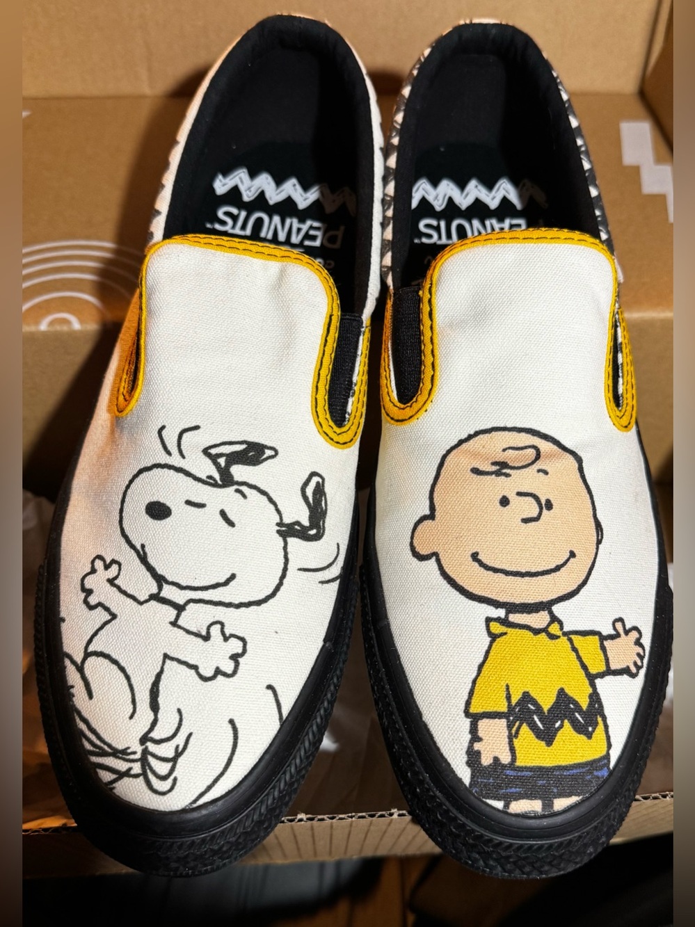 CONVERSE X PEANUTS' Charlie Brown & Snoopy Slip-On - Brand New Limited Edition